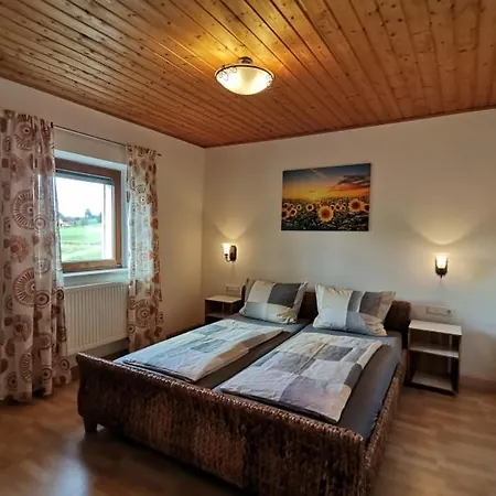 Mit 3 Schlafzimmern Hartl Hof *